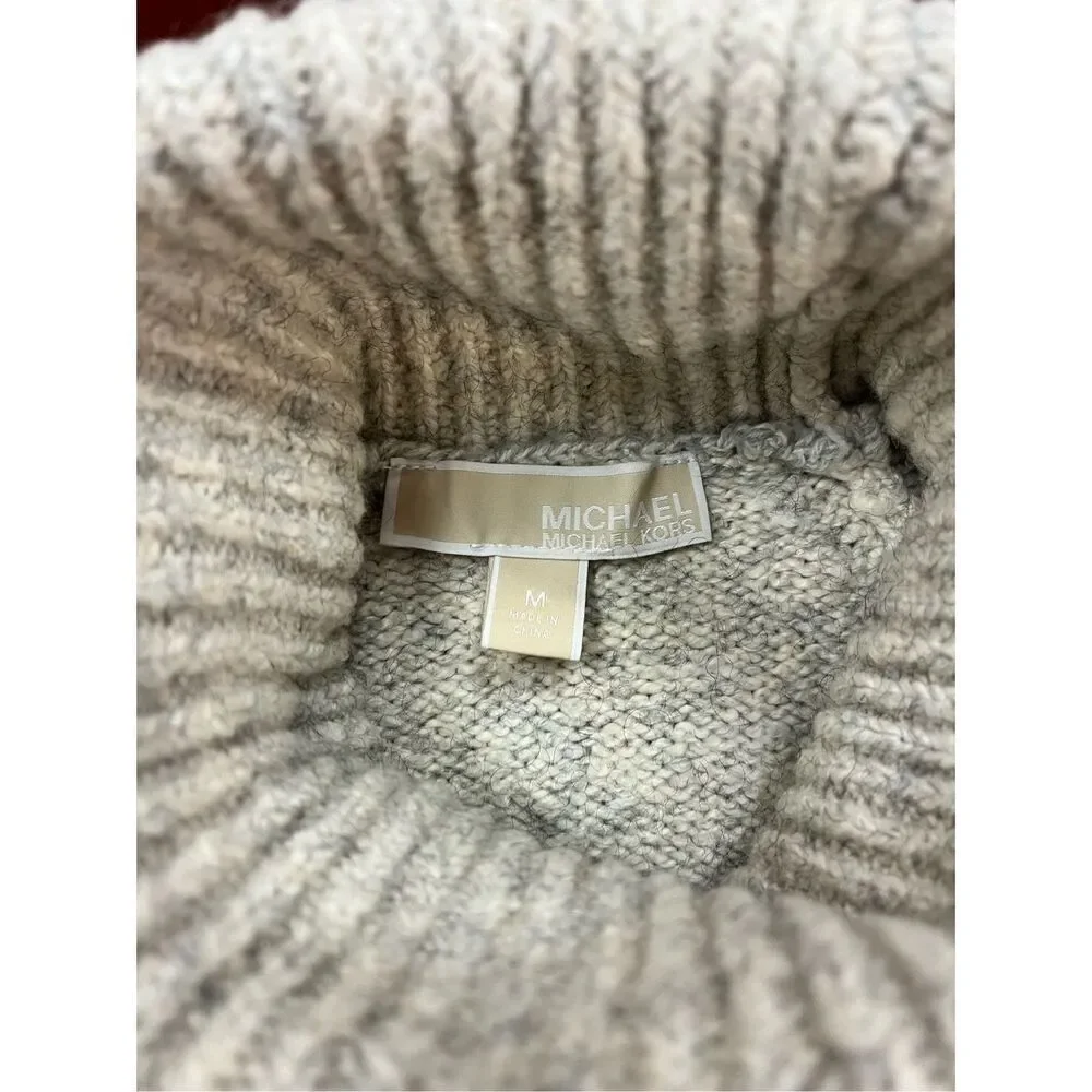 Michael Kors Soft feathered Gray & Tan Rounded Hem Turtleneck Sweater sz M EUC